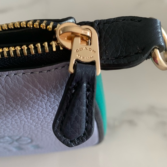 ✨BNWT✨COACH Wristlet, handbag or mini shoulder bag - Nolita 19 Limited Edition - Picture 7 of 9